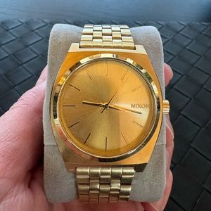 Nixon Watch